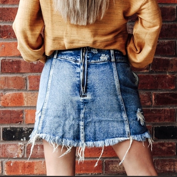 Vintage Wash Distressed Raw Hem Denim Skirt - Picture 5 of 6